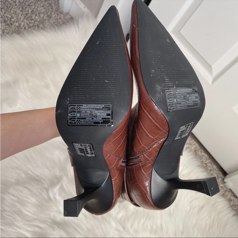 Brown croc patent leather point toe heeled boots - Picture 5 of 5